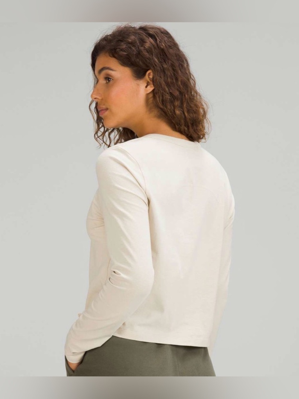 Lululemon Classic Fit Cotton Blend Long-Sleeve Cropped Shirt in Natural Ivory - Picture 3 of 10